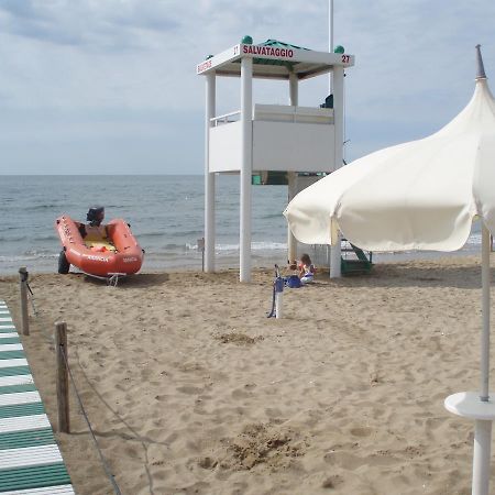 Villa Dei Dogi Lido di Jesolo Bagian luar foto